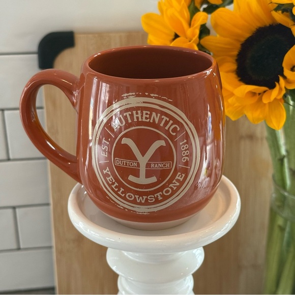 NWT Silver Buffalo Authentic Dutton Ranch Mug - Rust Orange Ceramic 16 oz - Picture 5 of 6